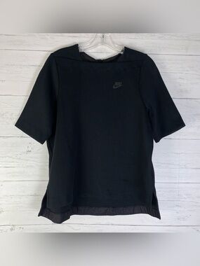 Nike Sportswear Tech Heat Gear Women's Top Black medium
